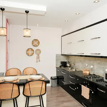 Dor Apartment